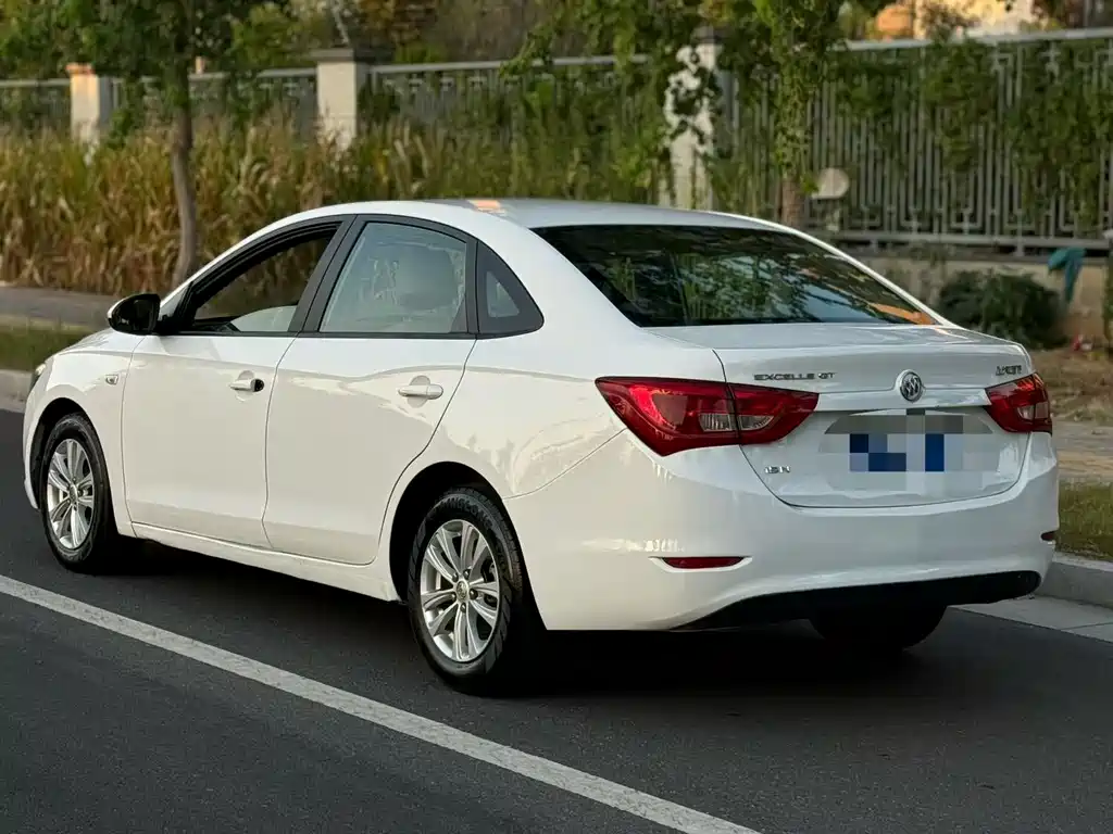 Buick Excelle — миниатюра 7