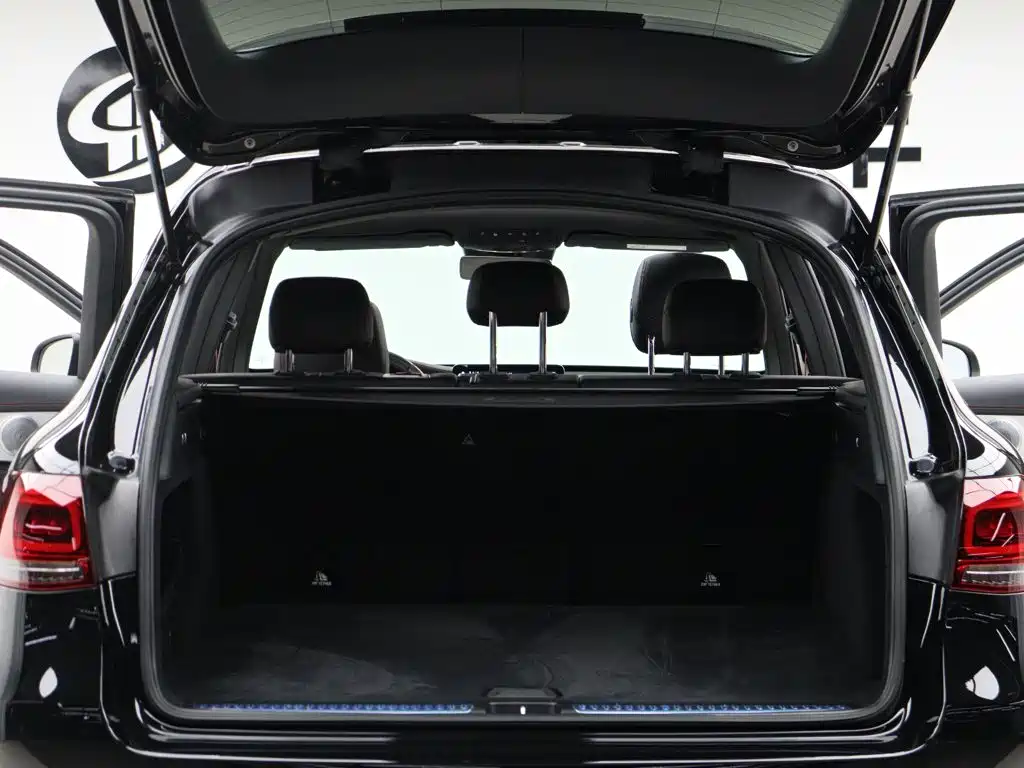 Mercedes-Benz GLC AMG — миниатюра 10