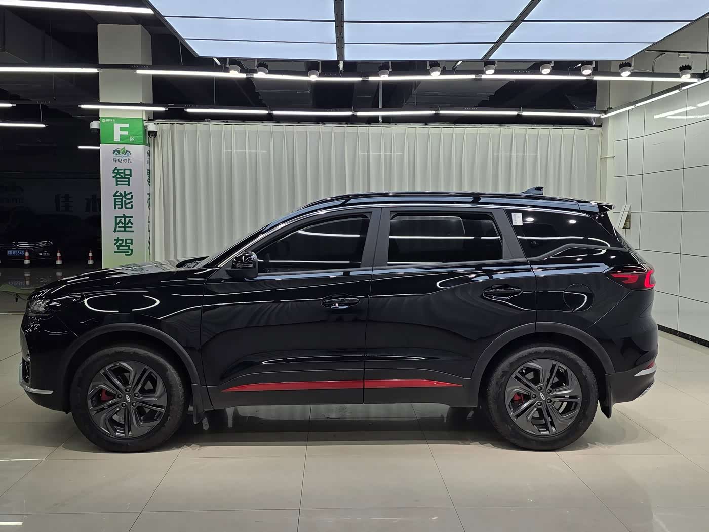 CHERY Tiggo 7 1.5 л 2022 г. Чёрный, пробег 25000 км