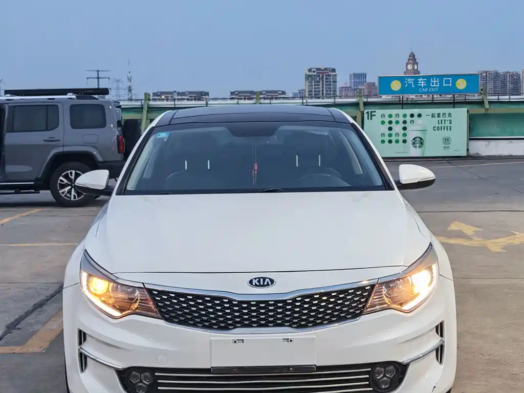 Kia K5