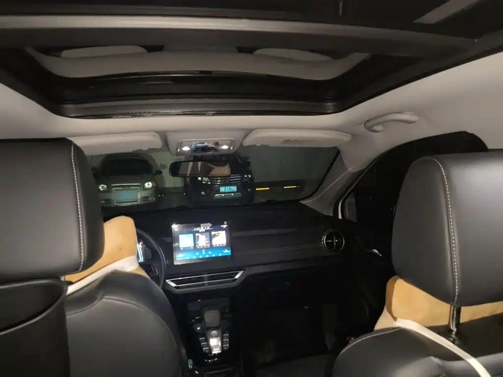 BYD Yuan EV — миниатюра 14