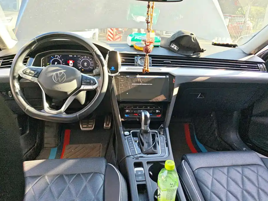 Volkswagen Magotan PHEV — миниатюра 12