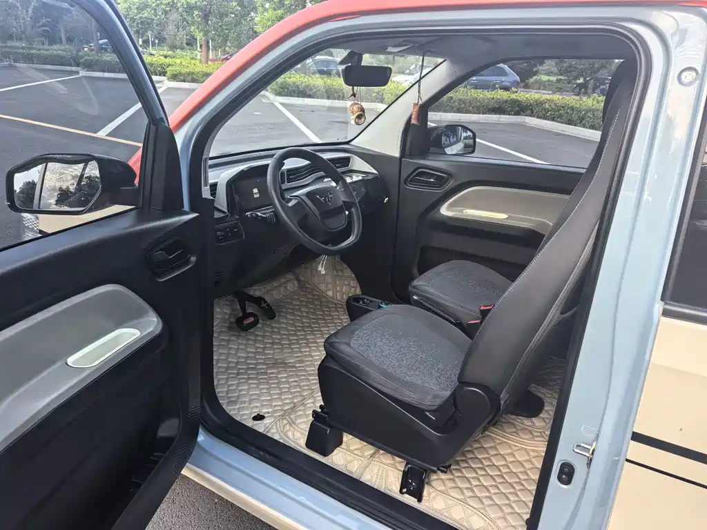 Wuling MINIEV — миниатюра 8