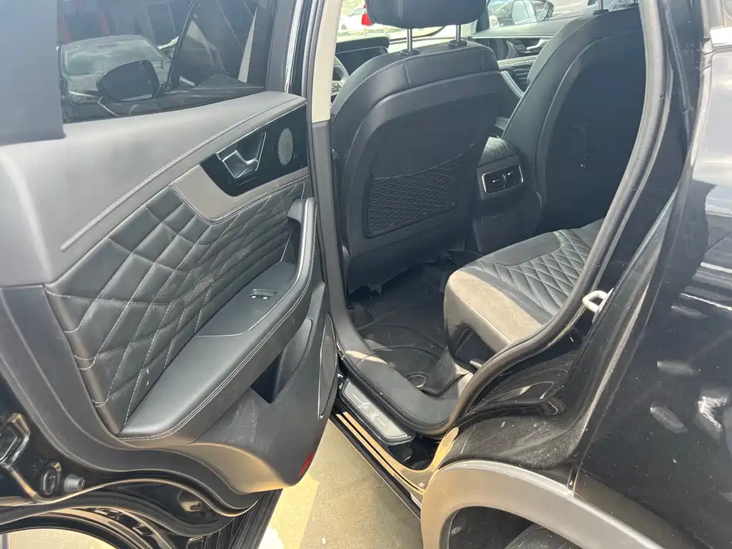 Hongqi HS5 2019 2.0T
