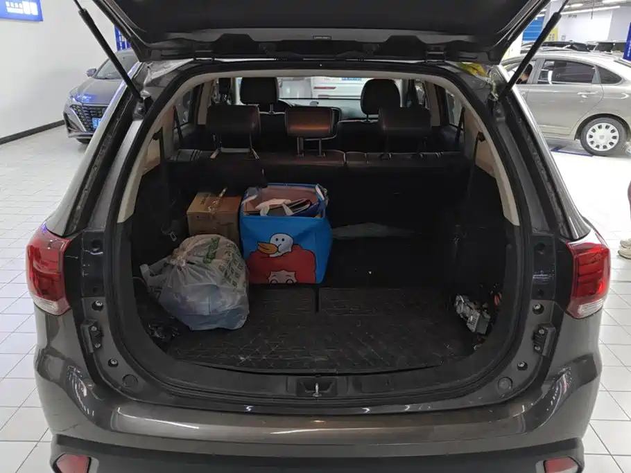 Mitsubishi Outlander — миниатюра 4