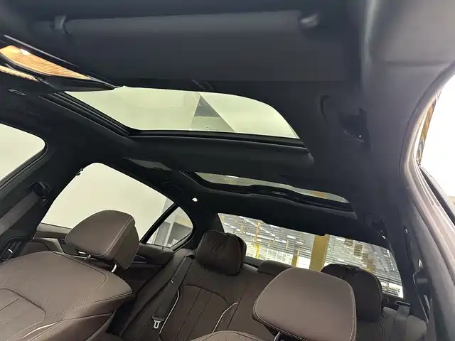 BMW 5 Series — миниатюра 14