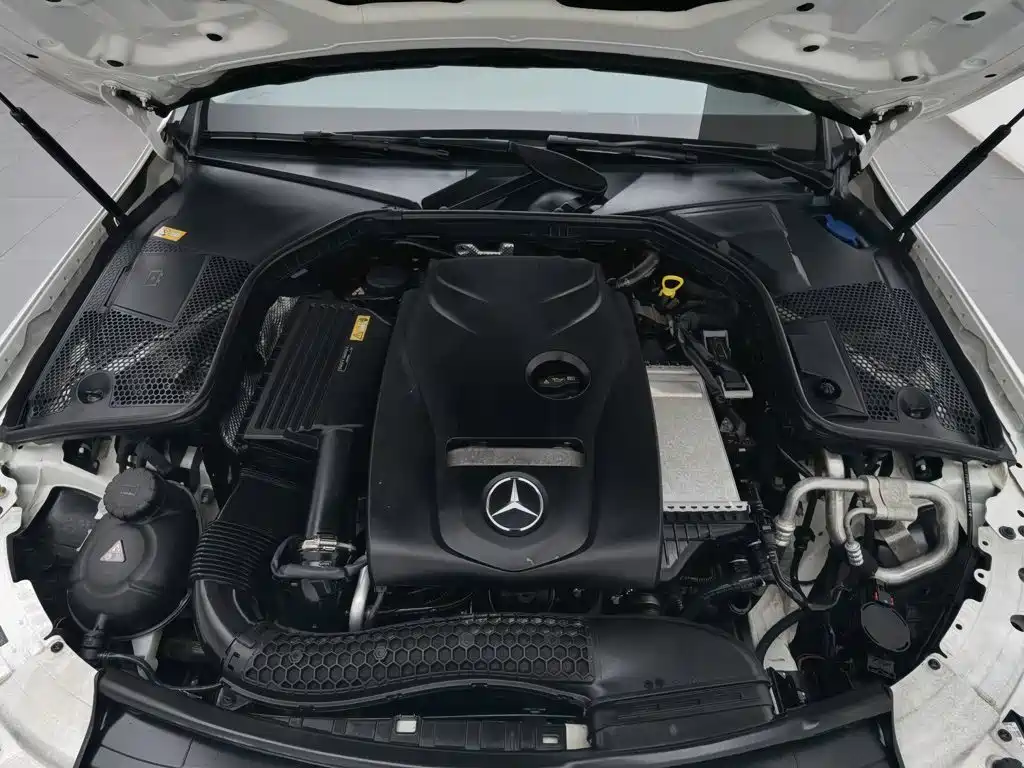Mercedes-Benz C-Class — миниатюра 6