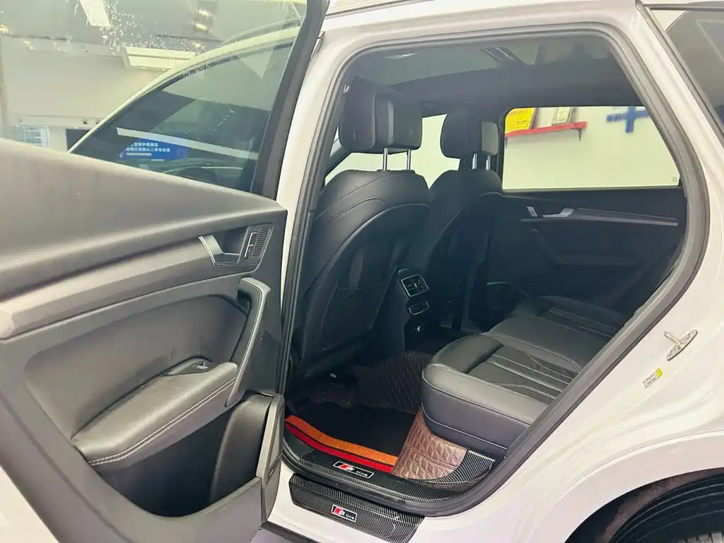Audi Q5L 45 TFSI Luxury Dynamic Type, фото 23