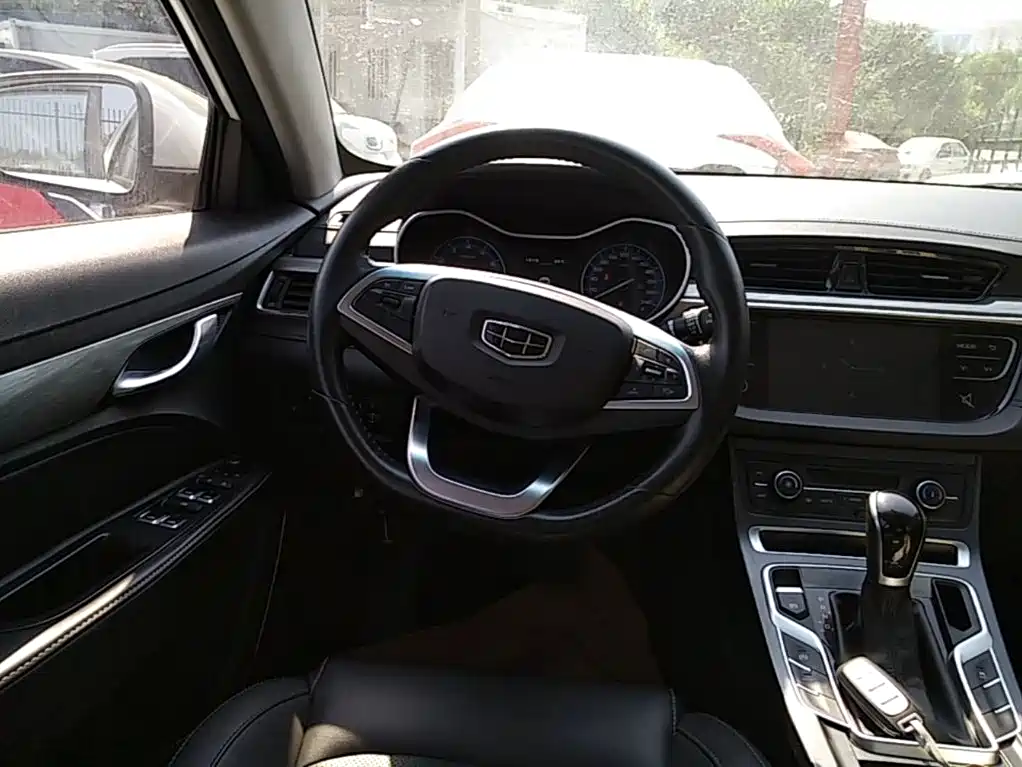 Geely Emgrand — миниатюра 11