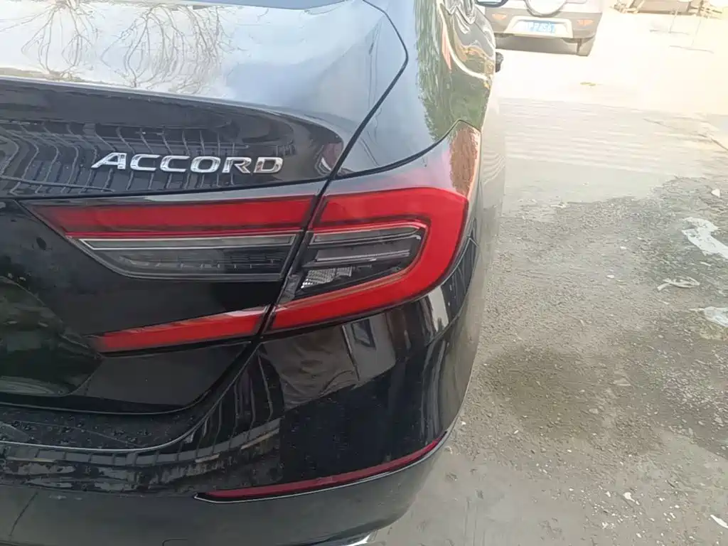 Honda Accord — миниатюра 8