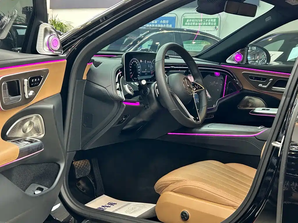 Mercedes-Benz E-Class — миниатюра 8