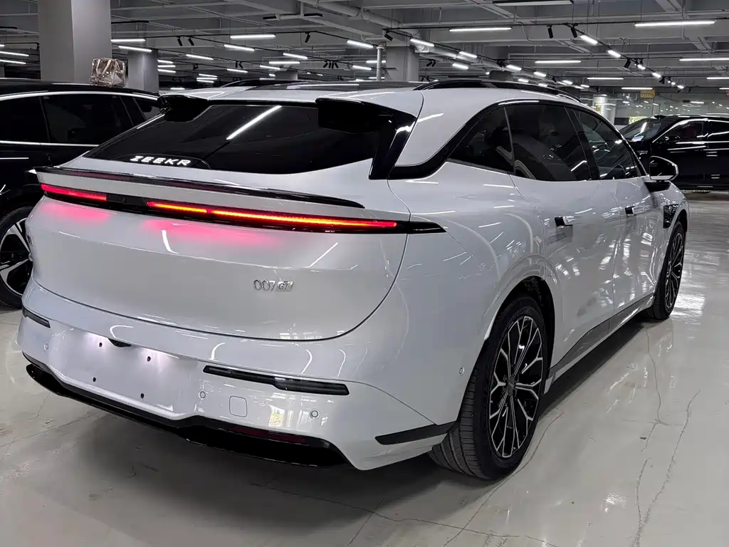 Zeekr 007GT — миниатюра 10