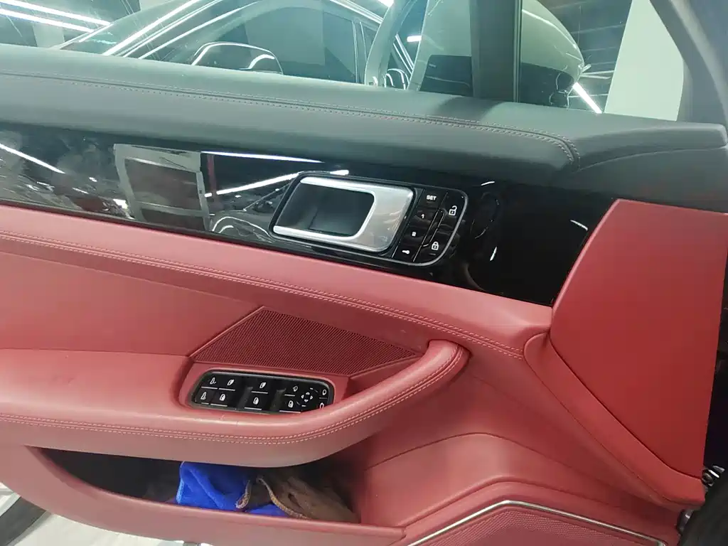 Porsche Panamera — миниатюра 9