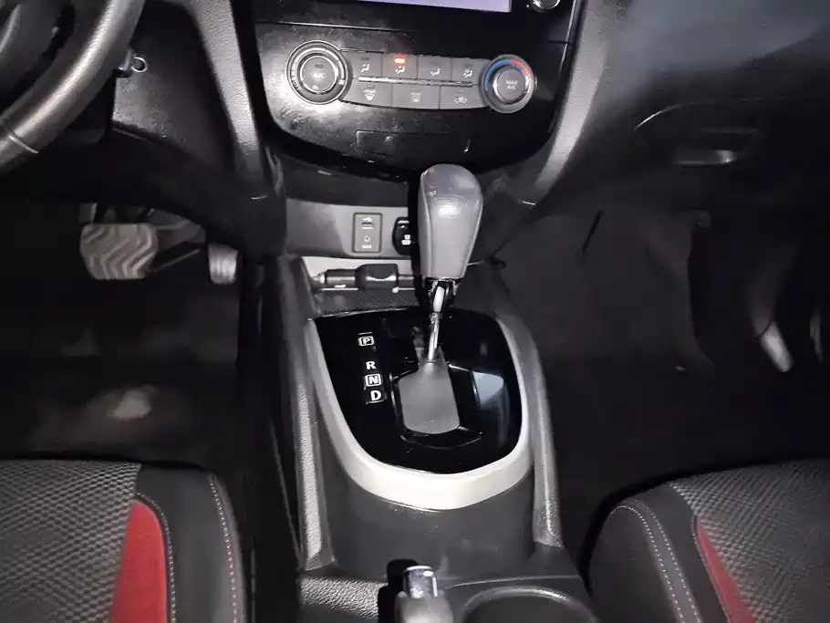 Nissan Qashqai — миниатюра 16