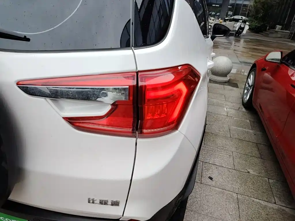 BYD Yuan Pro — миниатюра 8