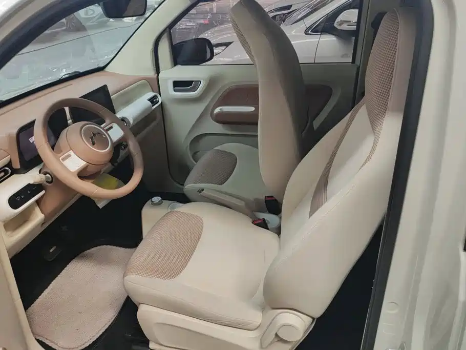 Wuling MINIEV — миниатюра 9