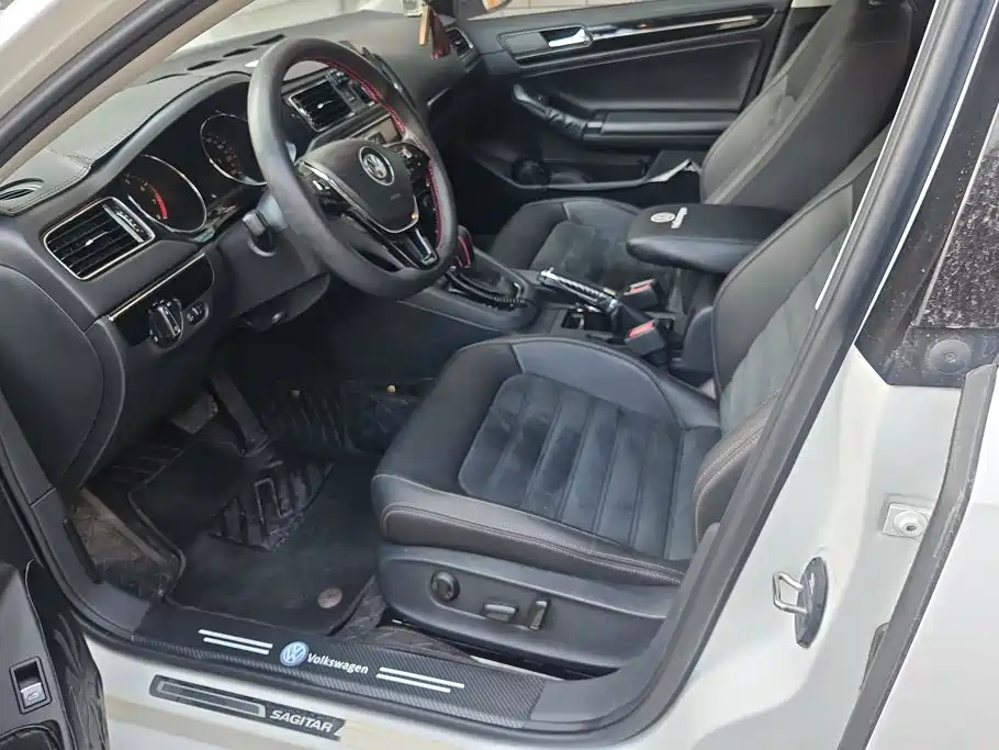 Volkswagen Sagitar — миниатюра 9