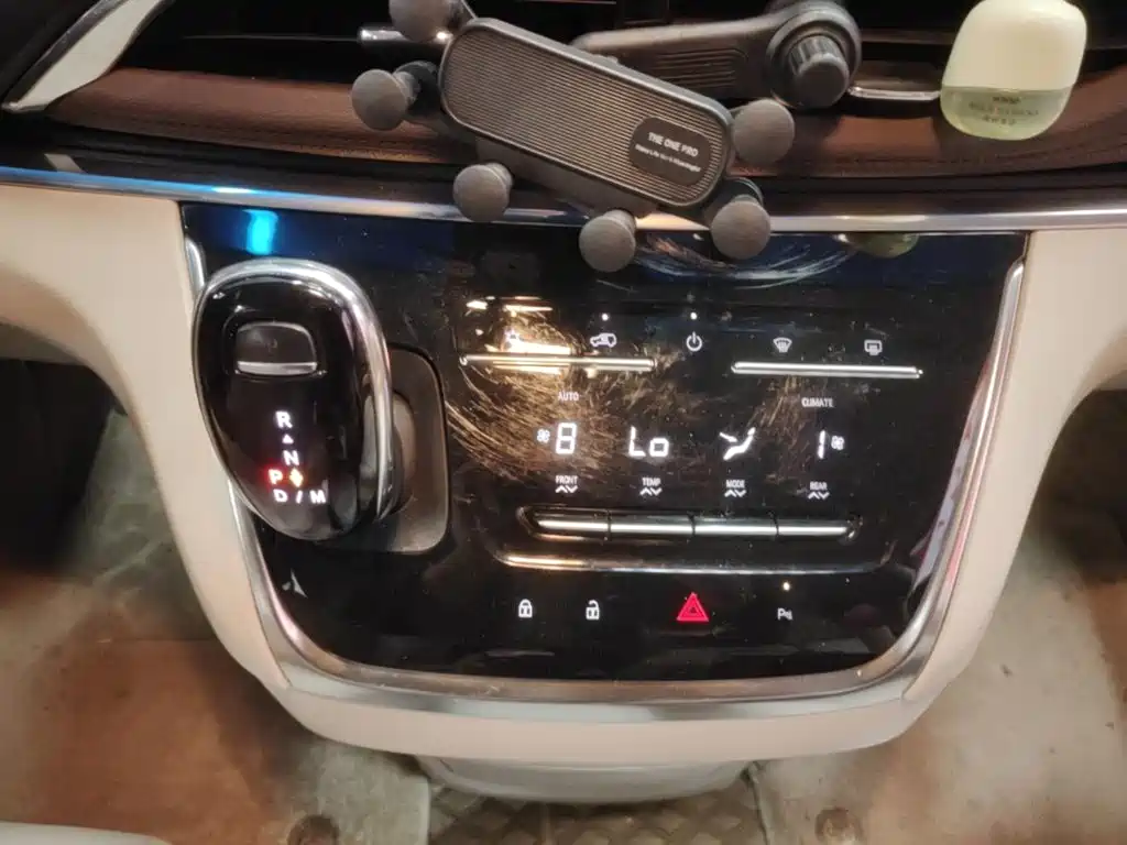 Buick GL8 — миниатюра 14