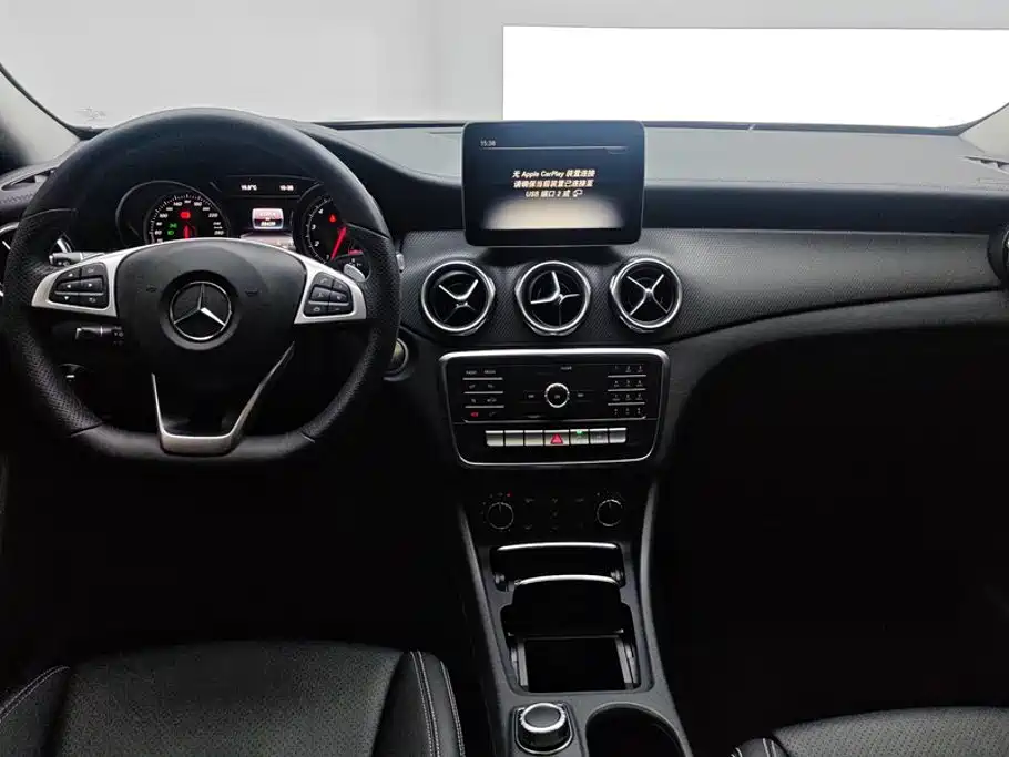 Mercedes-Benz GLA — миниатюра 12