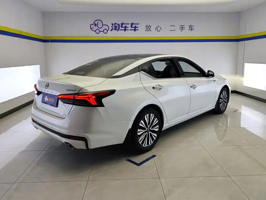 Nissan Teana — миниатюра 3