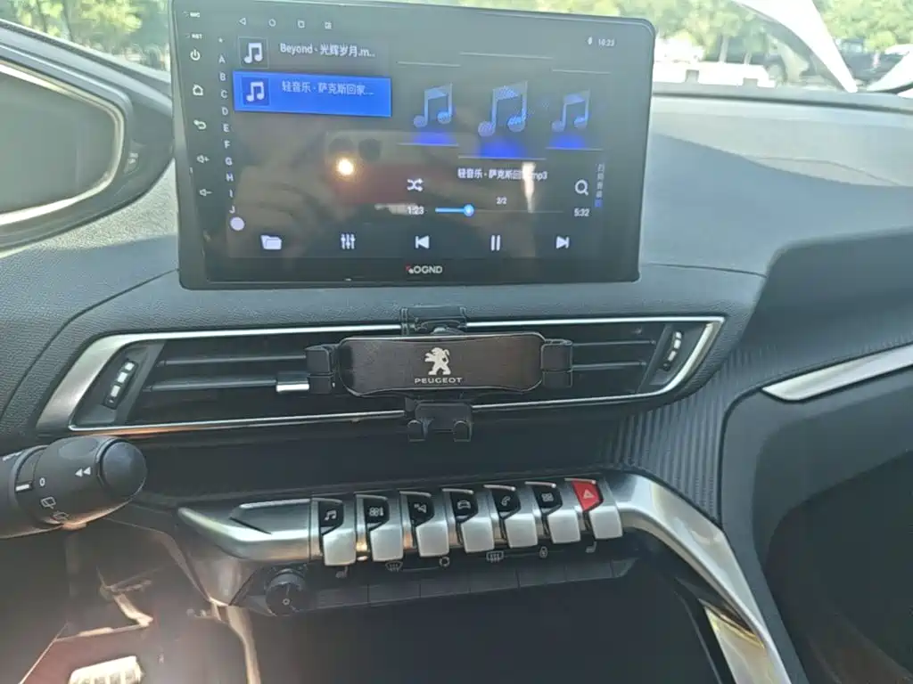 Peugeot 4008 — миниатюра 13