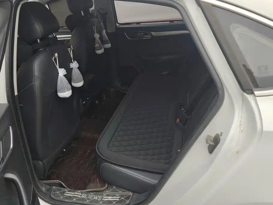 Roewe i6 Classic — миниатюра 11