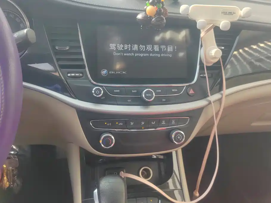 Buick Verano — миниатюра 13