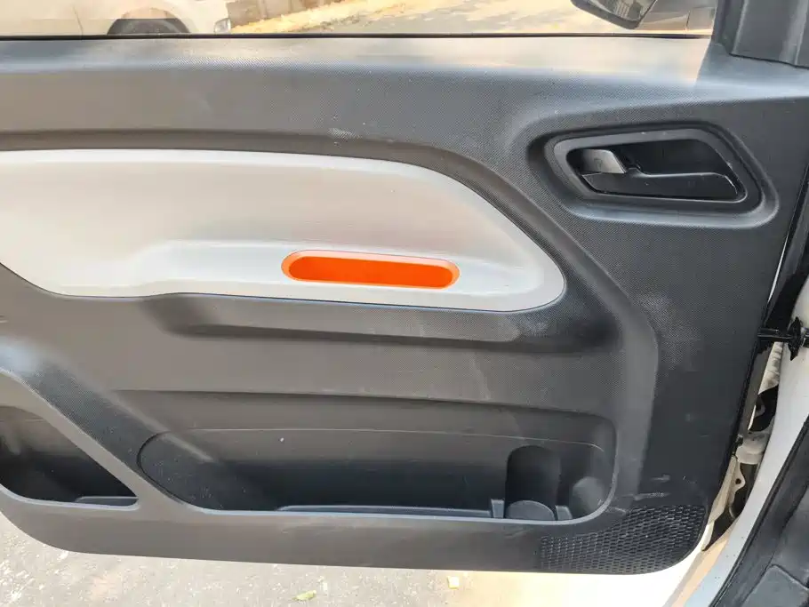 Wuling MINIEV — миниатюра 7