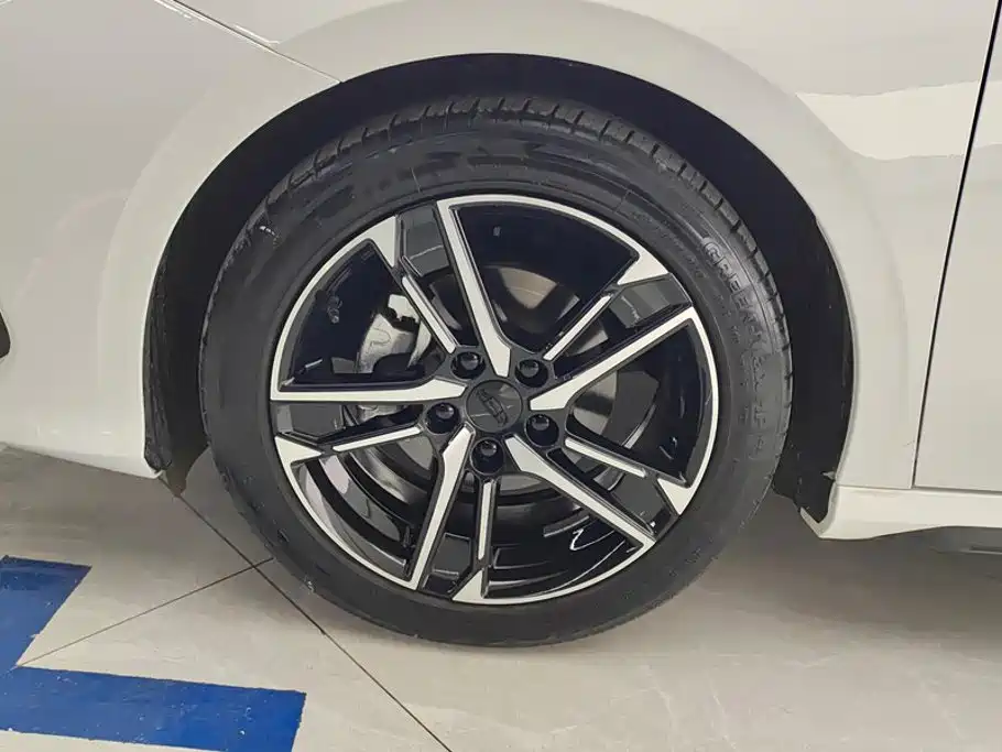Geely Binrui — миниатюра 6