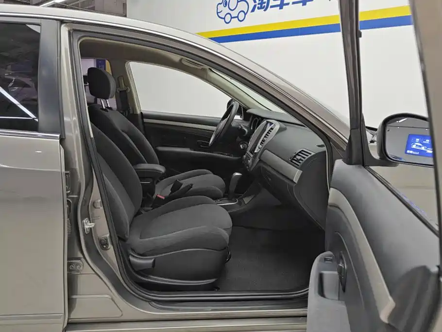 Nissan Sylphy — миниатюра 8