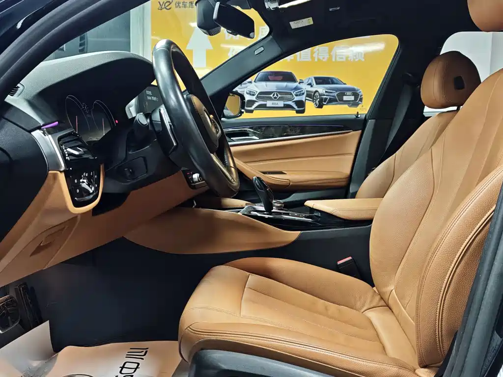 BMW 5 Series — миниатюра 4