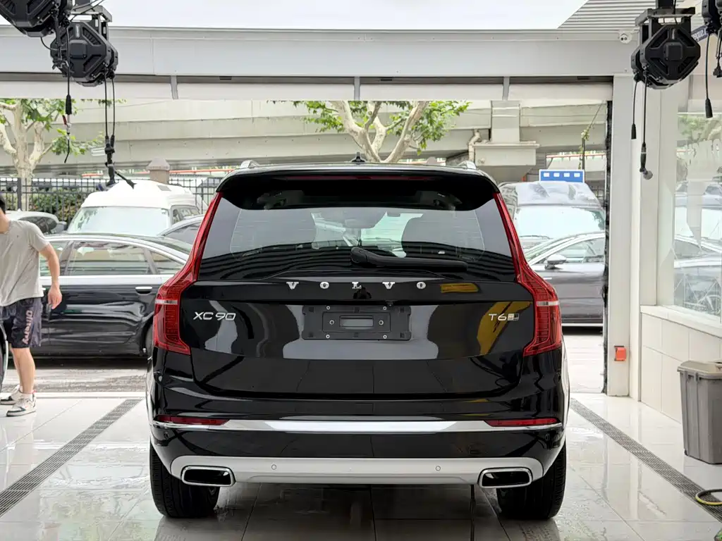Volvo XC90 2020 T6 Luxury 7 мест