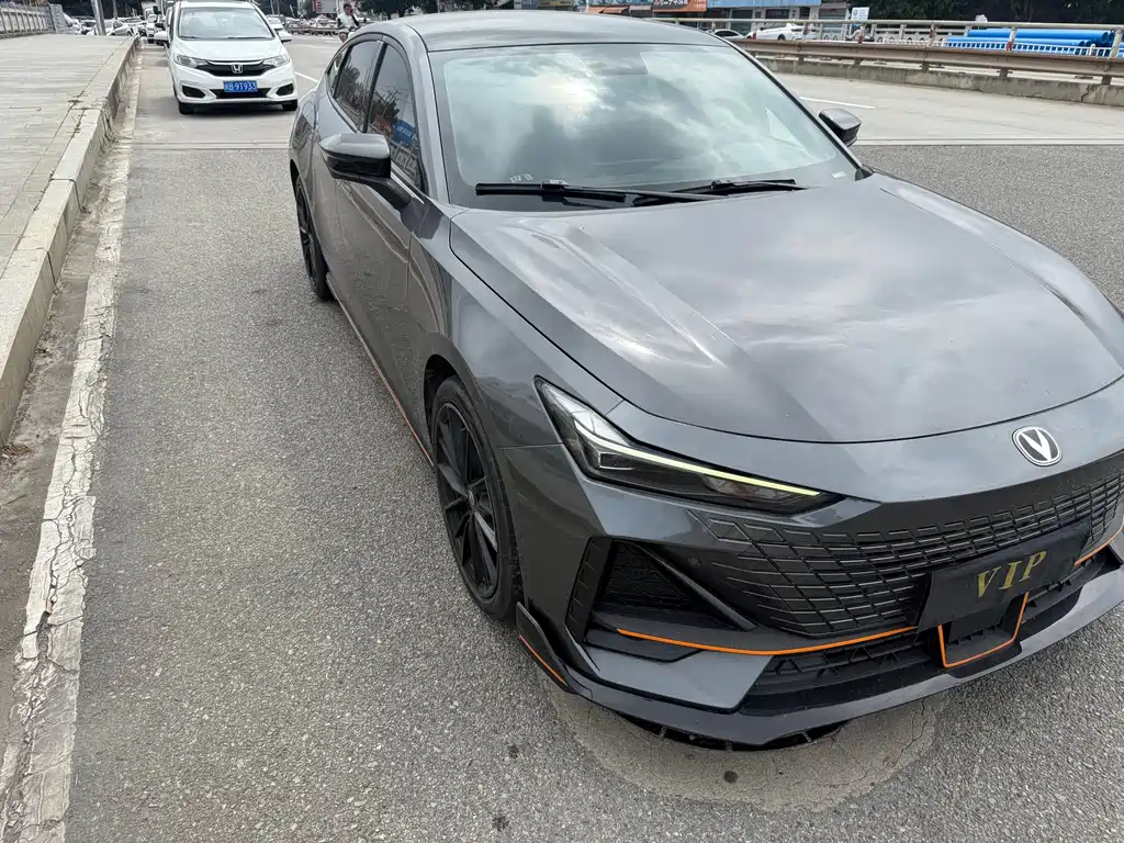 Changan UNI-V 2022 1.5T