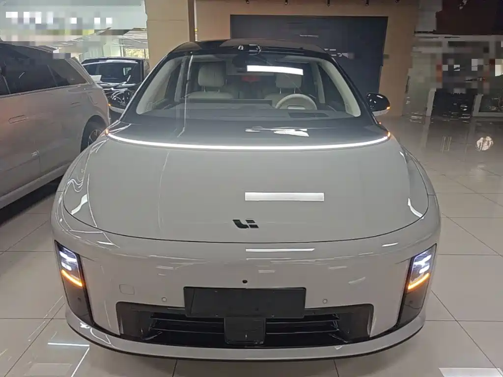 Li Auto Li i8 — миниатюра 3