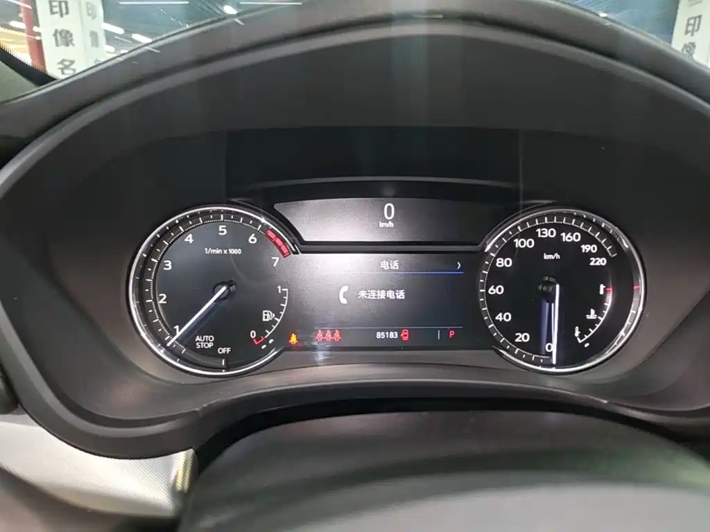 Cadillac XT4 — миниатюра 12