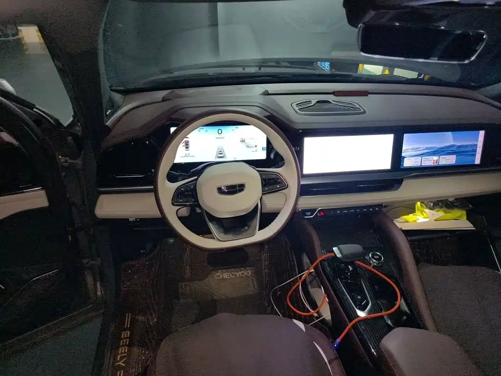 Geely Xingyue L — миниатюра 11