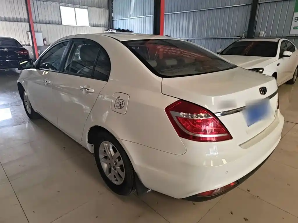 Geely Emgrand — миниатюра 5