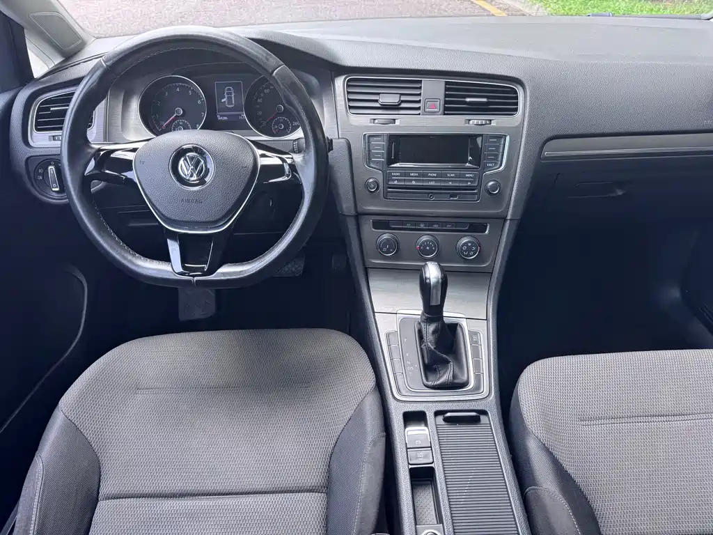 Volkswagen Golf — миниатюра 14