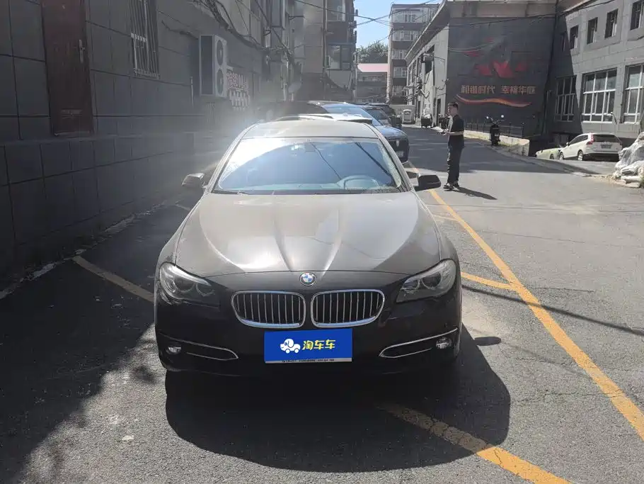 BMW 5 Series — миниатюра 2