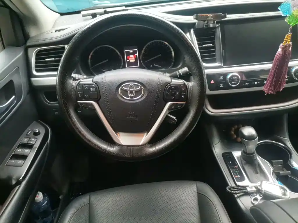 Toyota Highlander — миниатюра 11