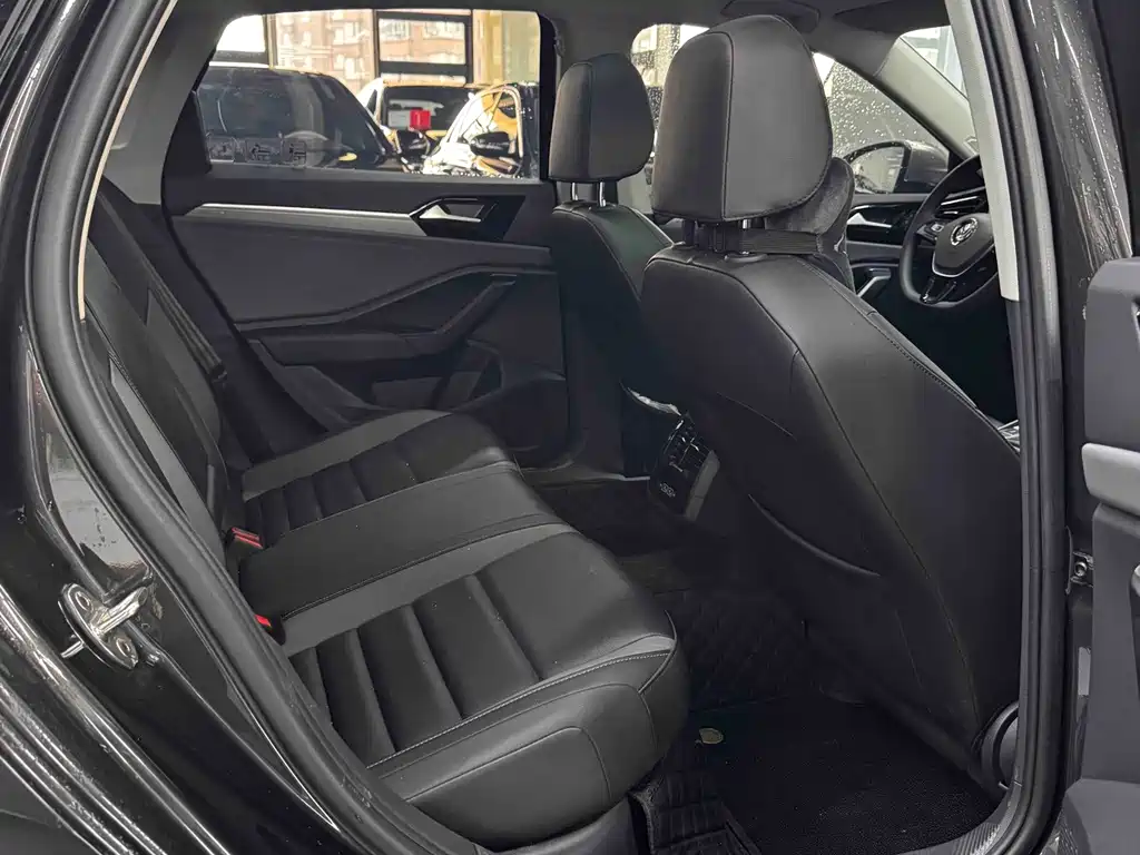 Volkswagen Sagitar — миниатюра 8
