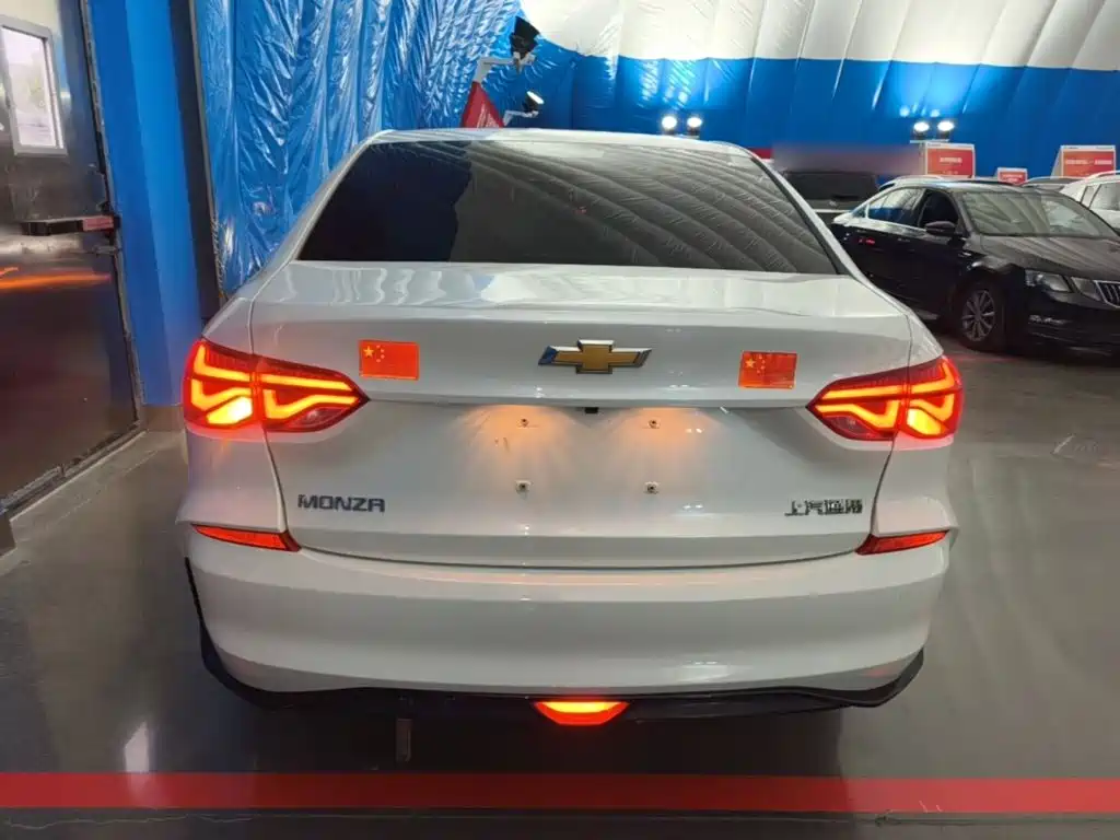 Chevrolet Monza — миниатюра 6