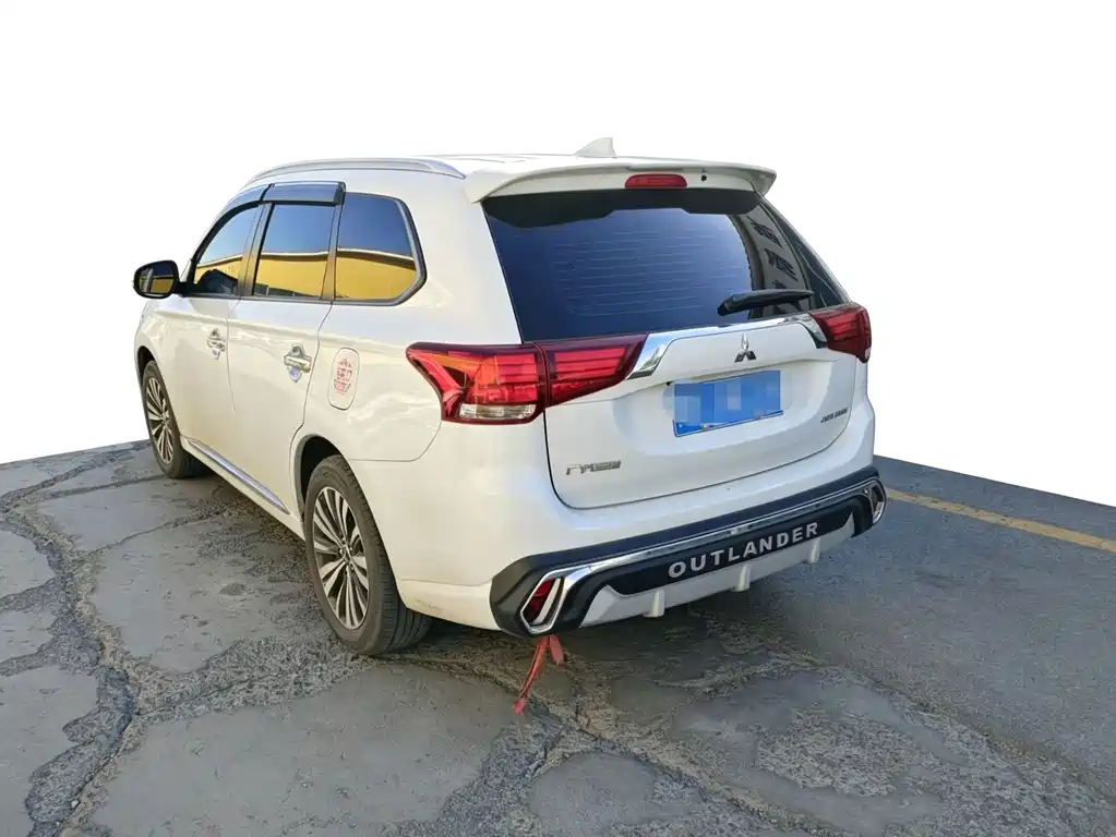 Mitsubishi Outlander — миниатюра 3