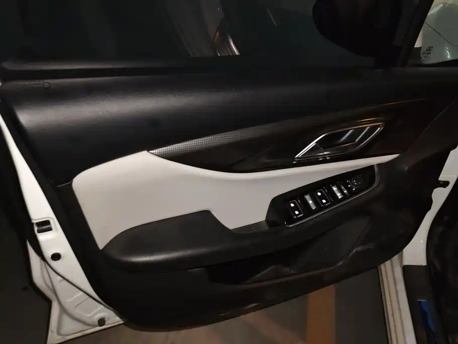 BAIC EU5 Plus — миниатюра 7