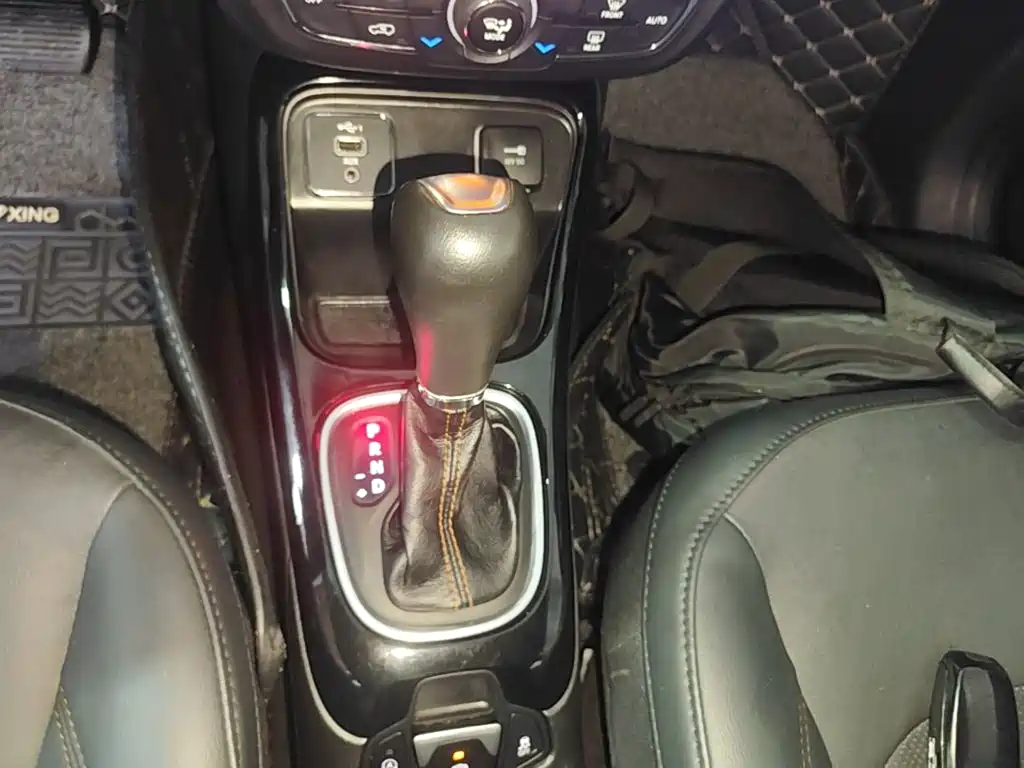 Jeep Compass — миниатюра 14