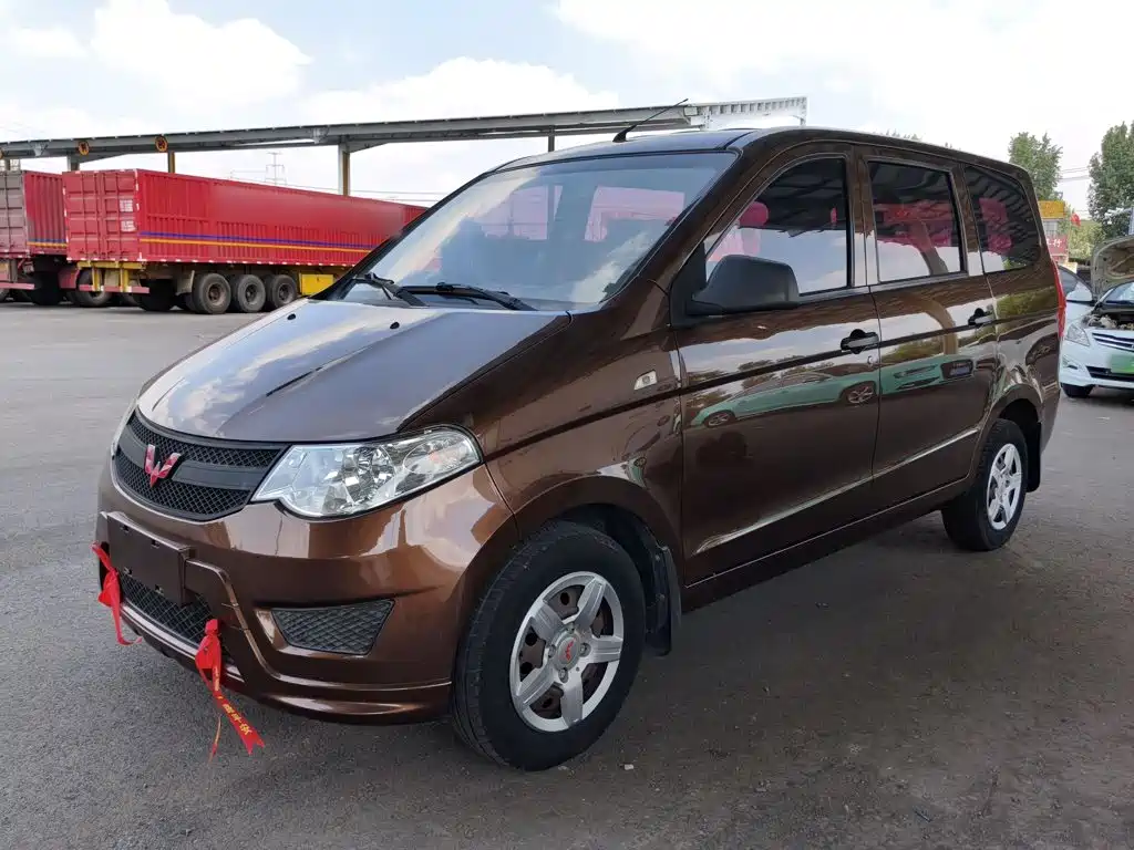 Wuling Hongguang — миниатюра 2