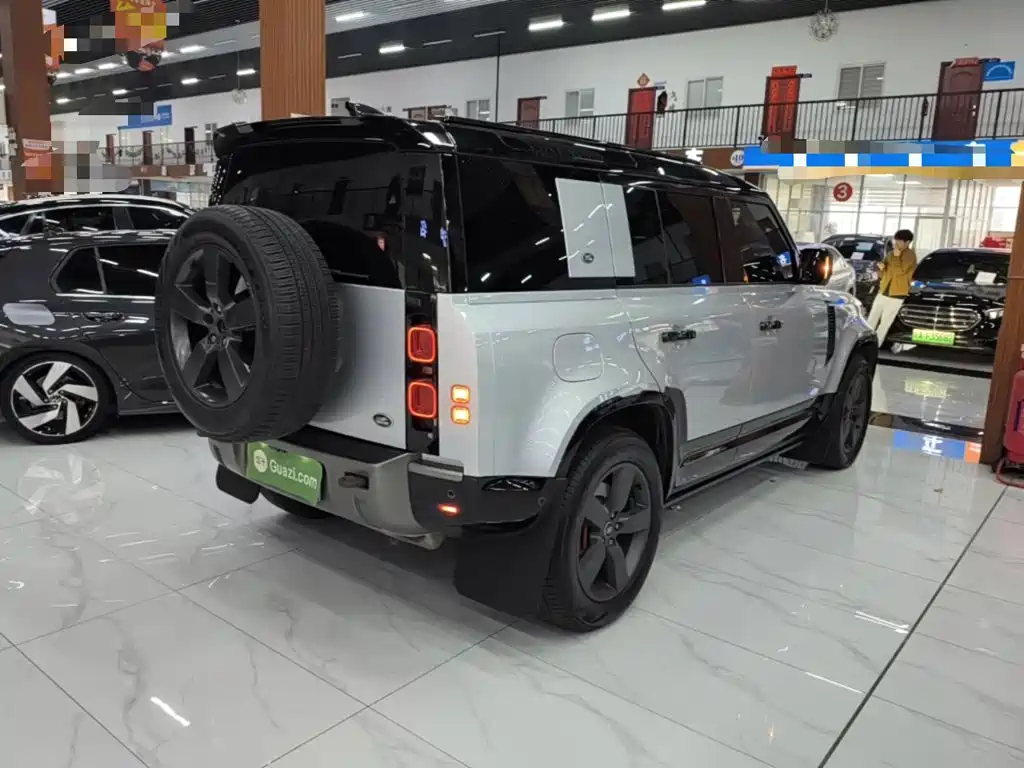 Land Rover Defender — миниатюра 7