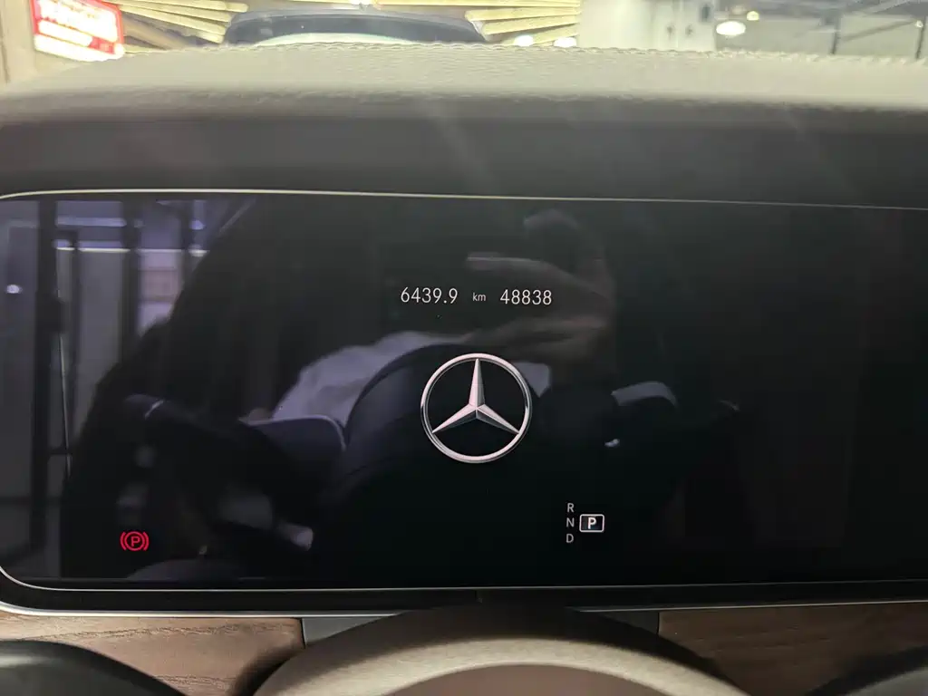 Mercedes-Benz E-Class — миниатюра 10