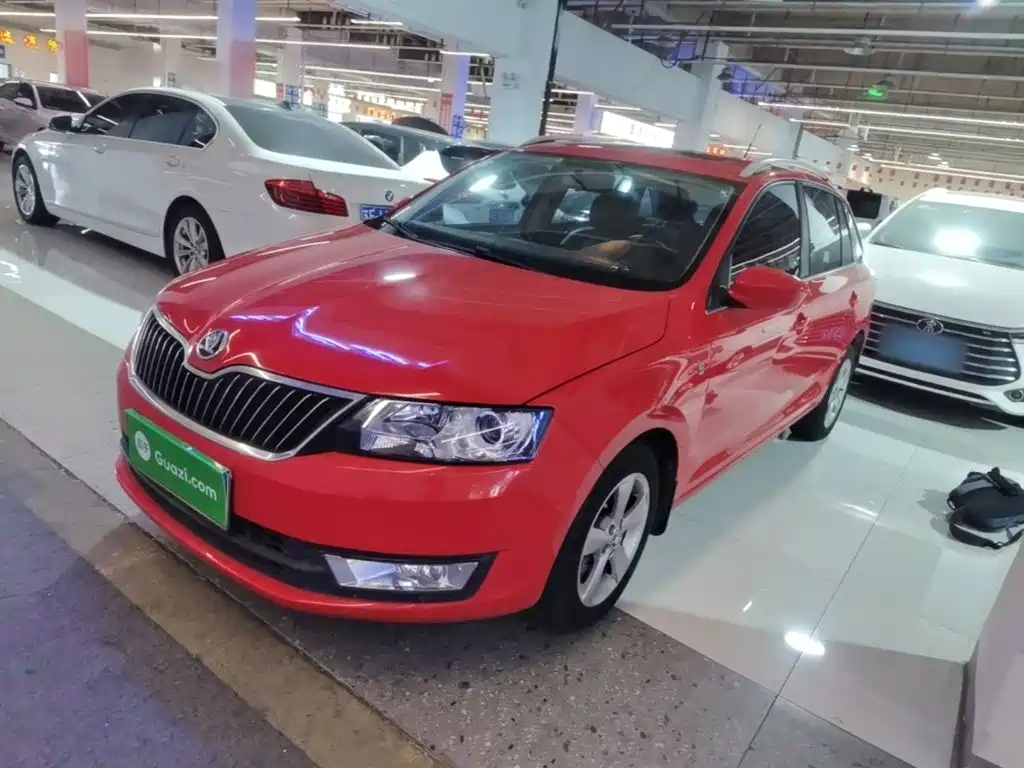 Skoda Rapid Spaceback — миниатюра 2