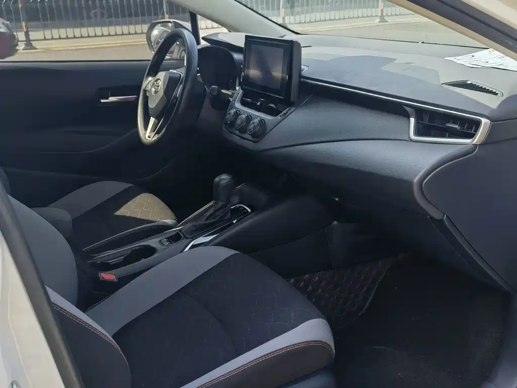 Toyota Corolla — миниатюра 7